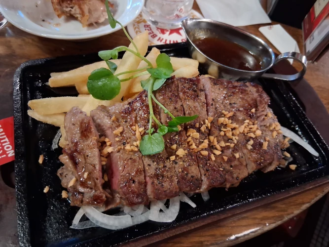 Lion Beer Hall, Steak