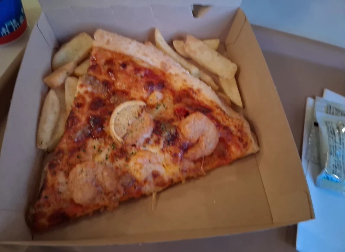 Osaka, Universal Studios Japan, Shrimp and Lemon Pizza