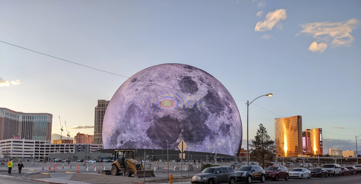 moon at the sphere